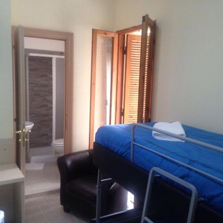 Guest House Hola Roma المظهر الخارجي الصورة