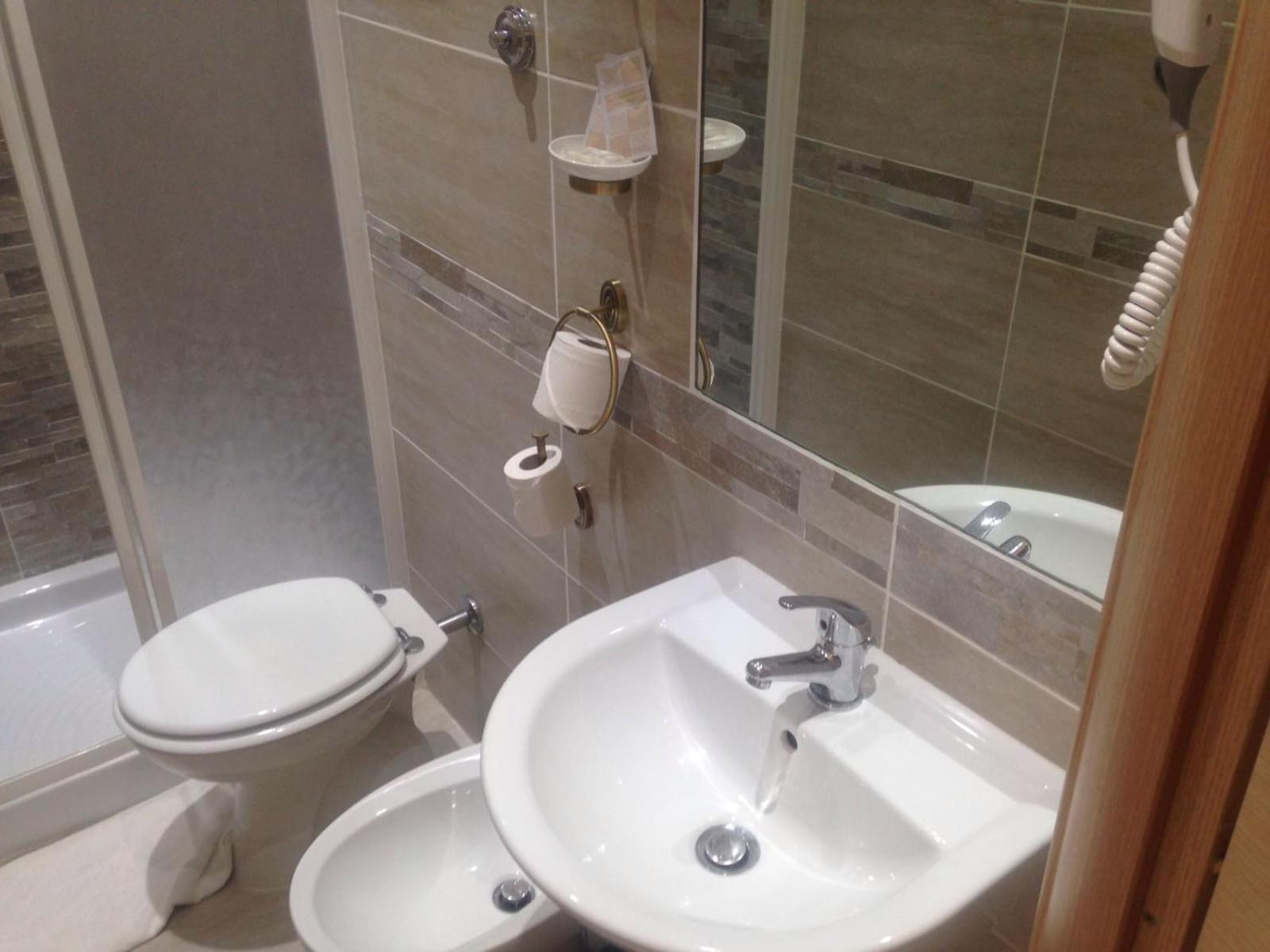 Guest House Hola Roma المظهر الخارجي الصورة