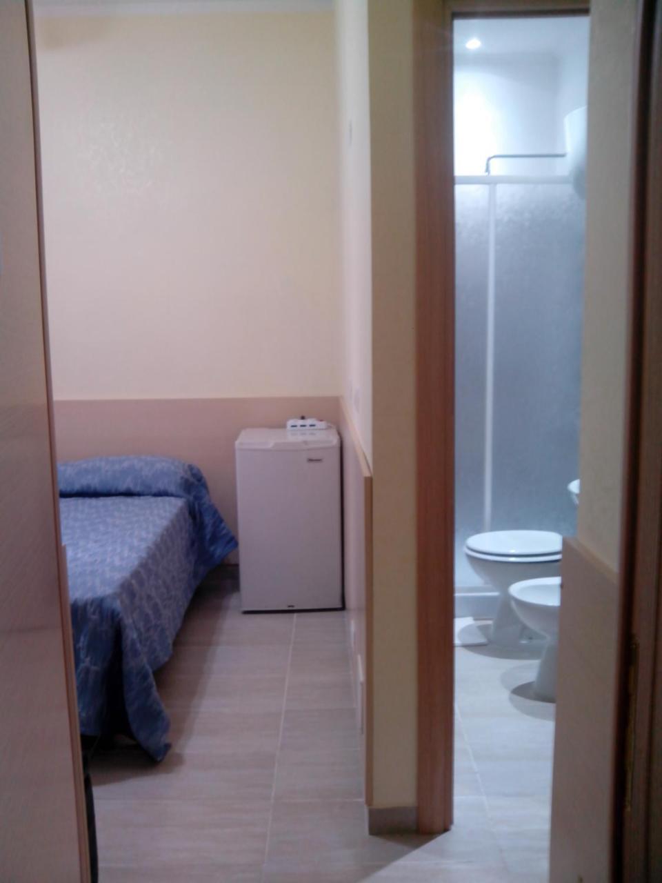 Guest House Hola Roma المظهر الخارجي الصورة