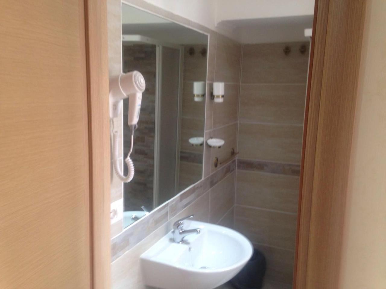 Guest House Hola Roma المظهر الخارجي الصورة